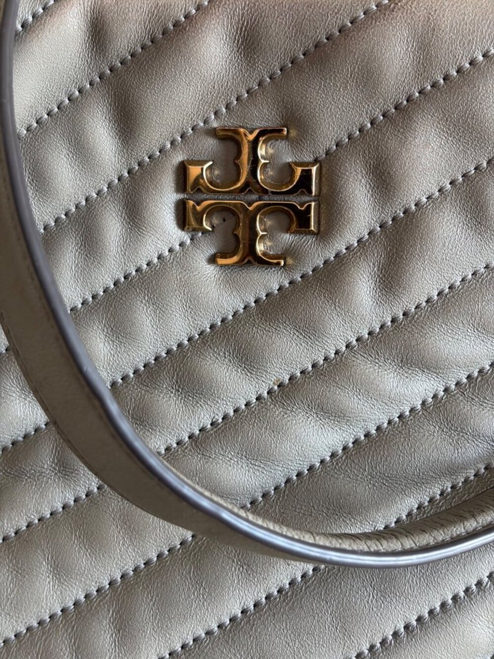 Tory Burch Kira Chevron Tote Shoulder Bag Classic Gray - Picture 3 of 16